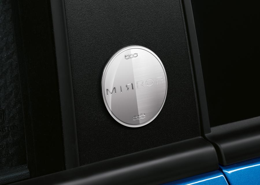 Логотип Fiat 500 Mirror (312) 2017 года  (фото 3 из 30)